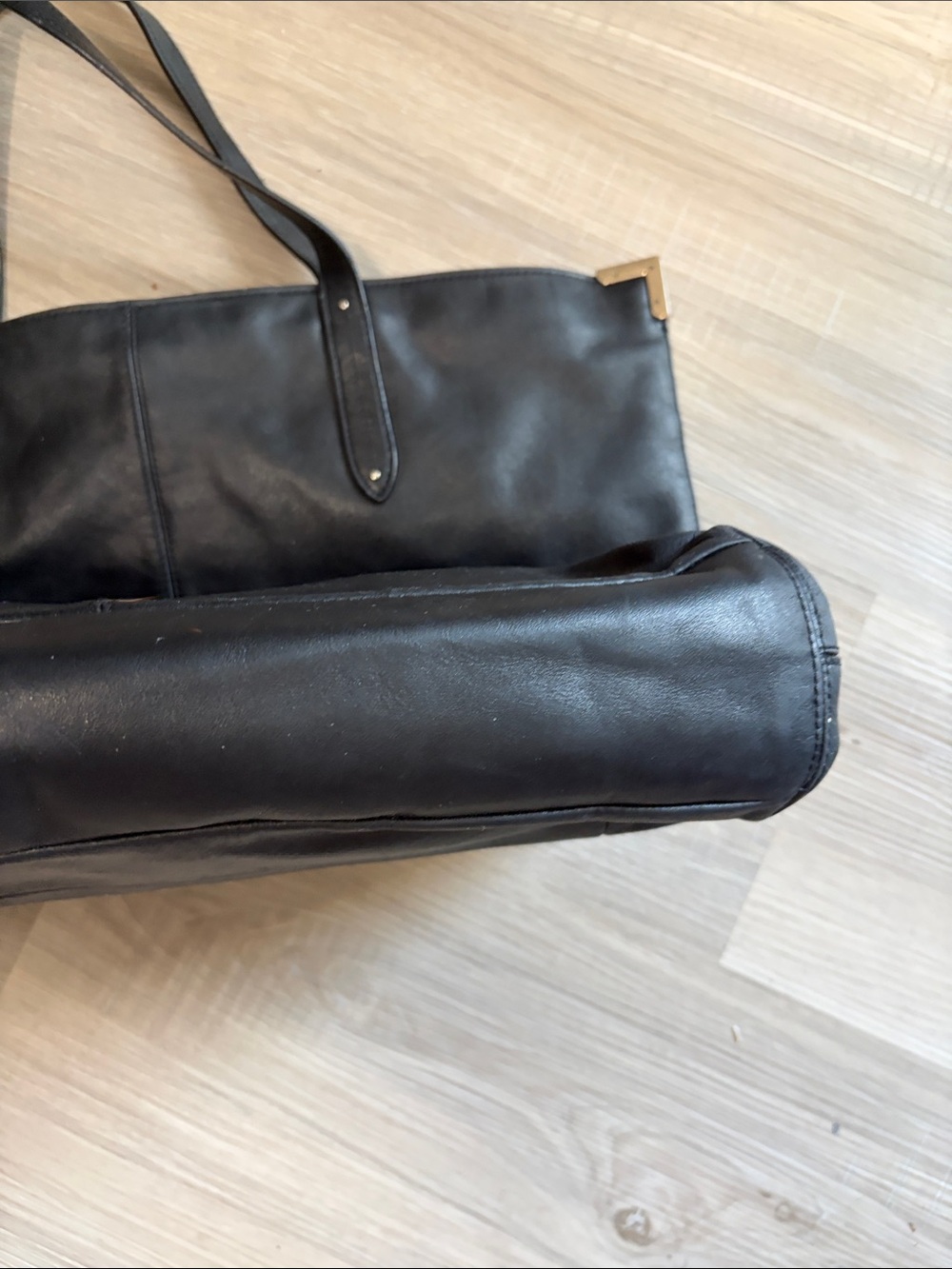 Vintage- Black Leather Tote with Gold Corner Accents - Coach - Picture 9 of 9